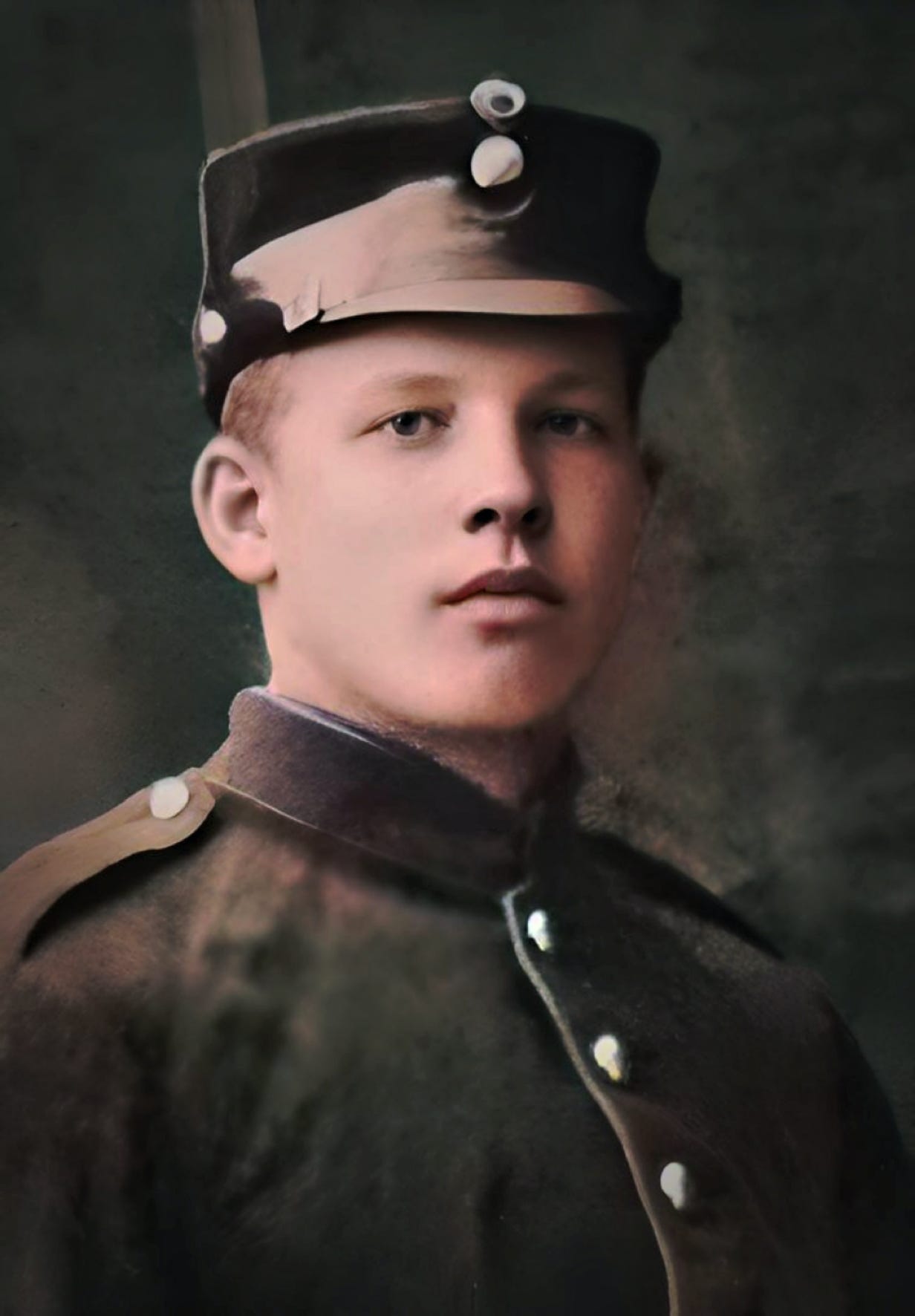 Portrettutsnitt frå Nils Tirevoll sitt vernepliktsbilete.